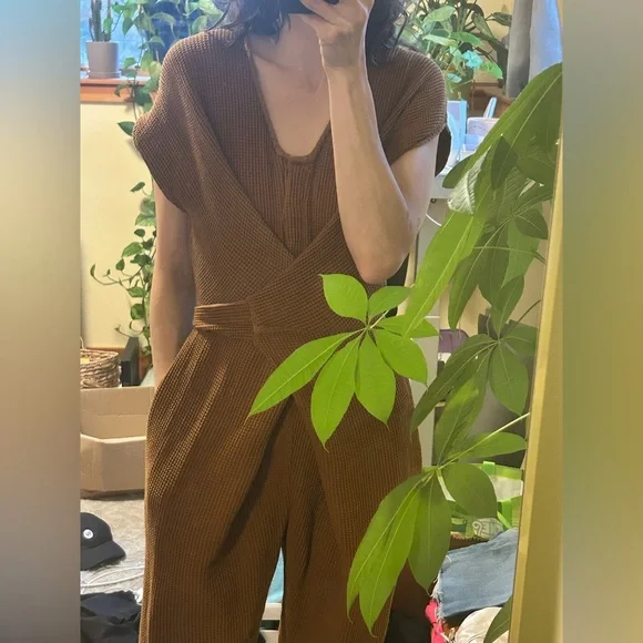 RUJUTA SHETH | VENUS JUMPER - EARTH *Rare* - Picture 4 of 12